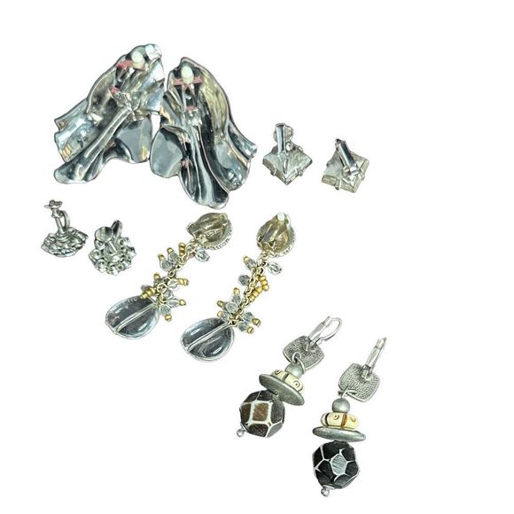 5 beautiful sets of Vintage clip on earrings - Picture 2 of 9